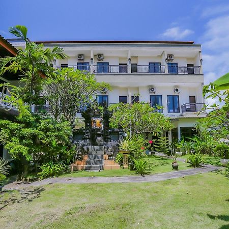 Oyo 4012 Ari Beach Inn 꾸따 외부 사진