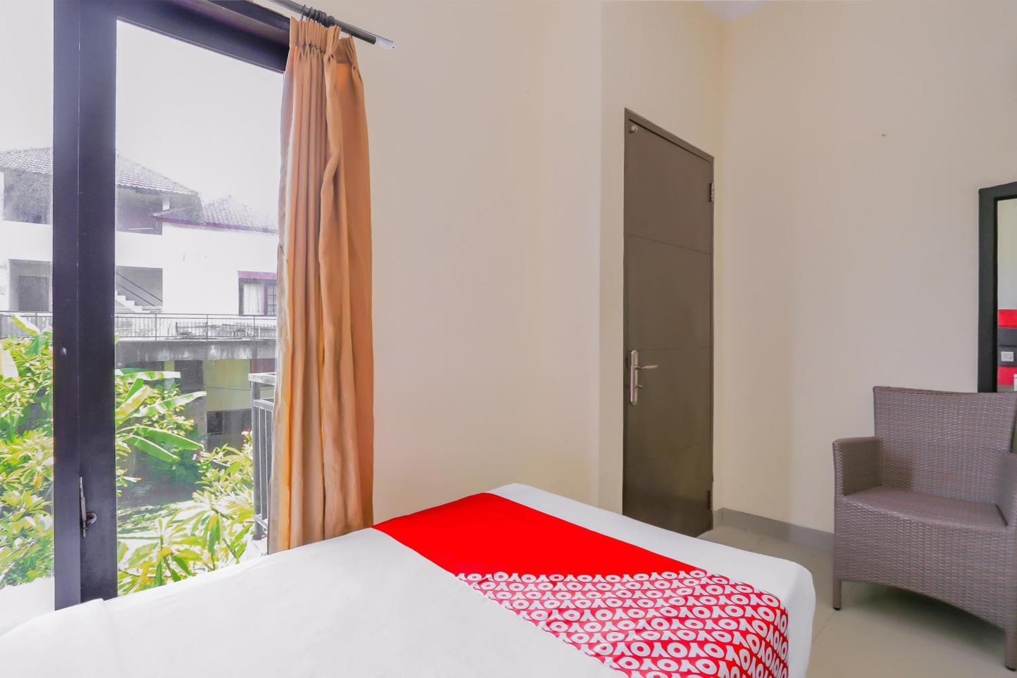 Oyo 4012 Ari Beach Inn 꾸따 외부 사진
